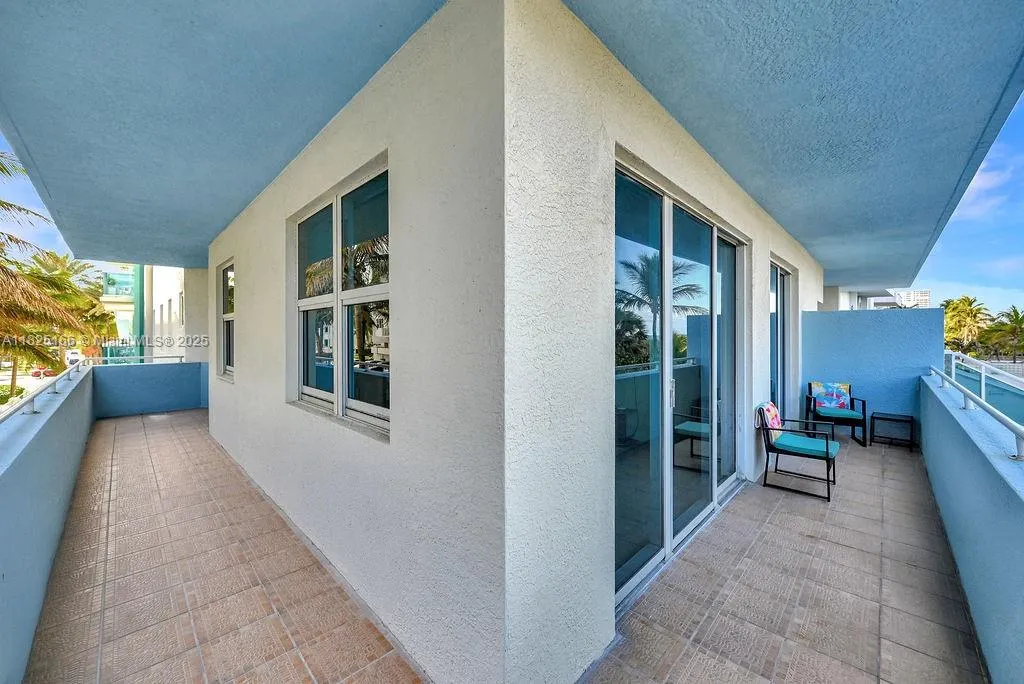 9201 Collins Ave, #225