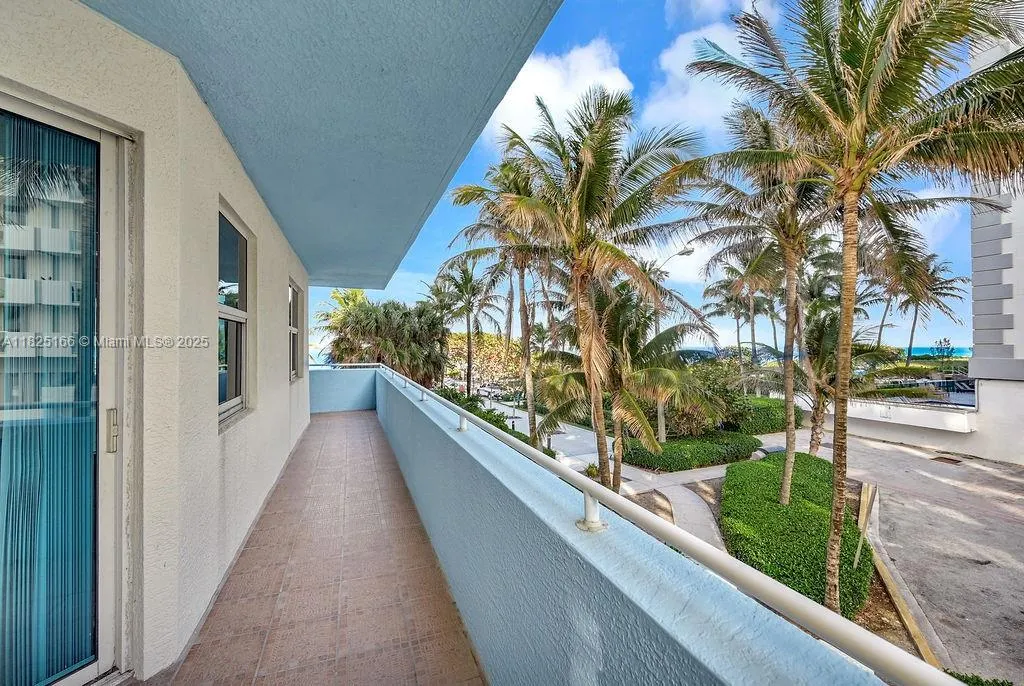 9201 Collins Ave, #225