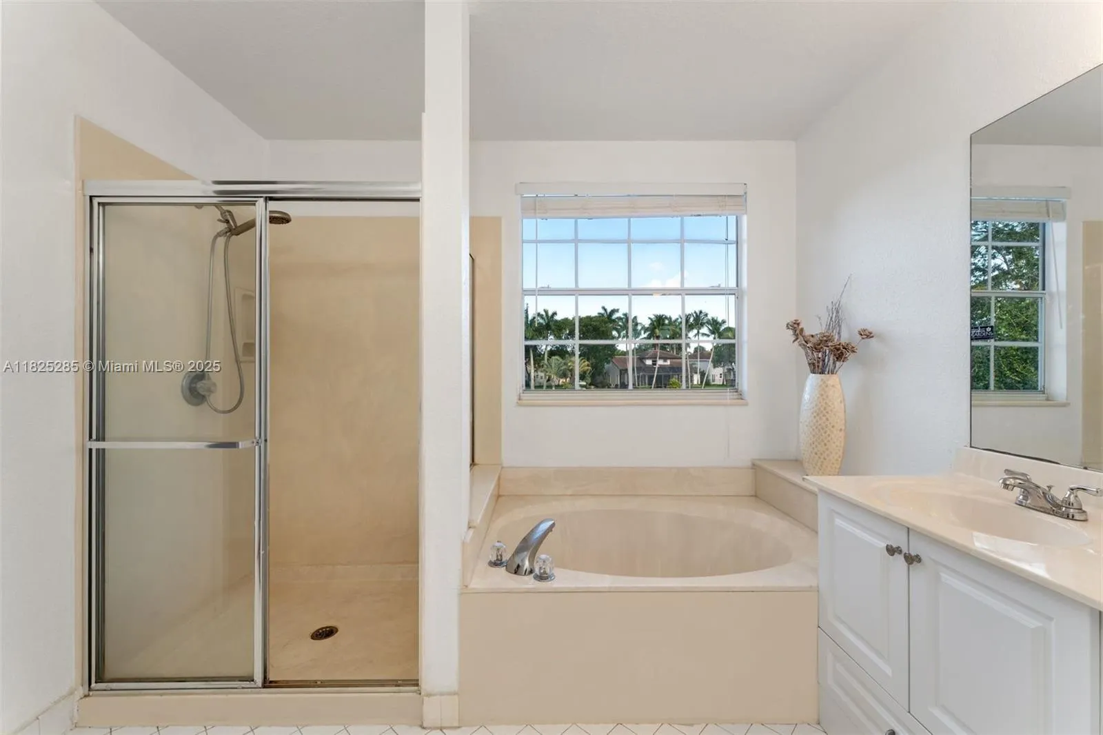 380 Cambridge Dr, #0