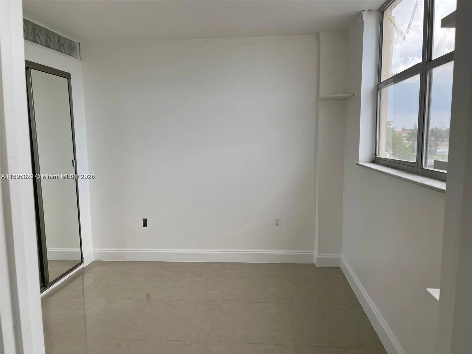 16465 NE 22nd Ave, #417