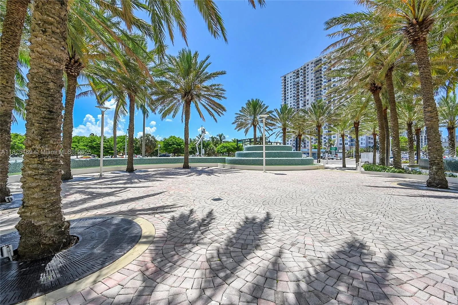 1 N Ocean Blvd, #1211