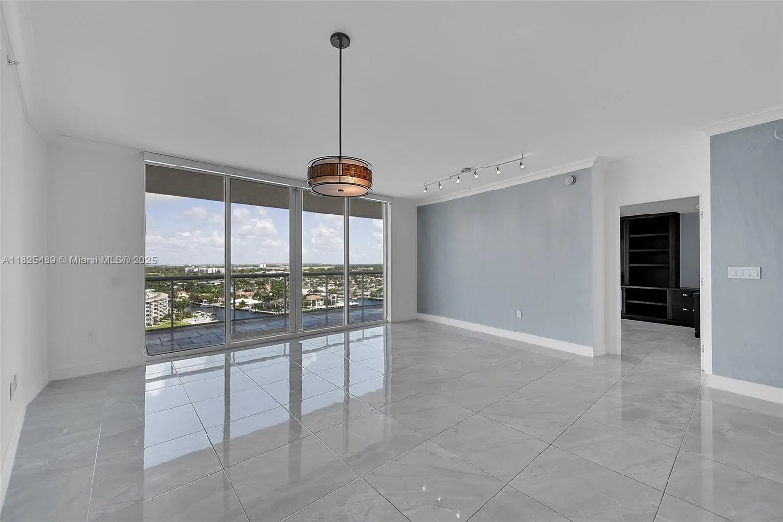 1 N Ocean Blvd, #1211