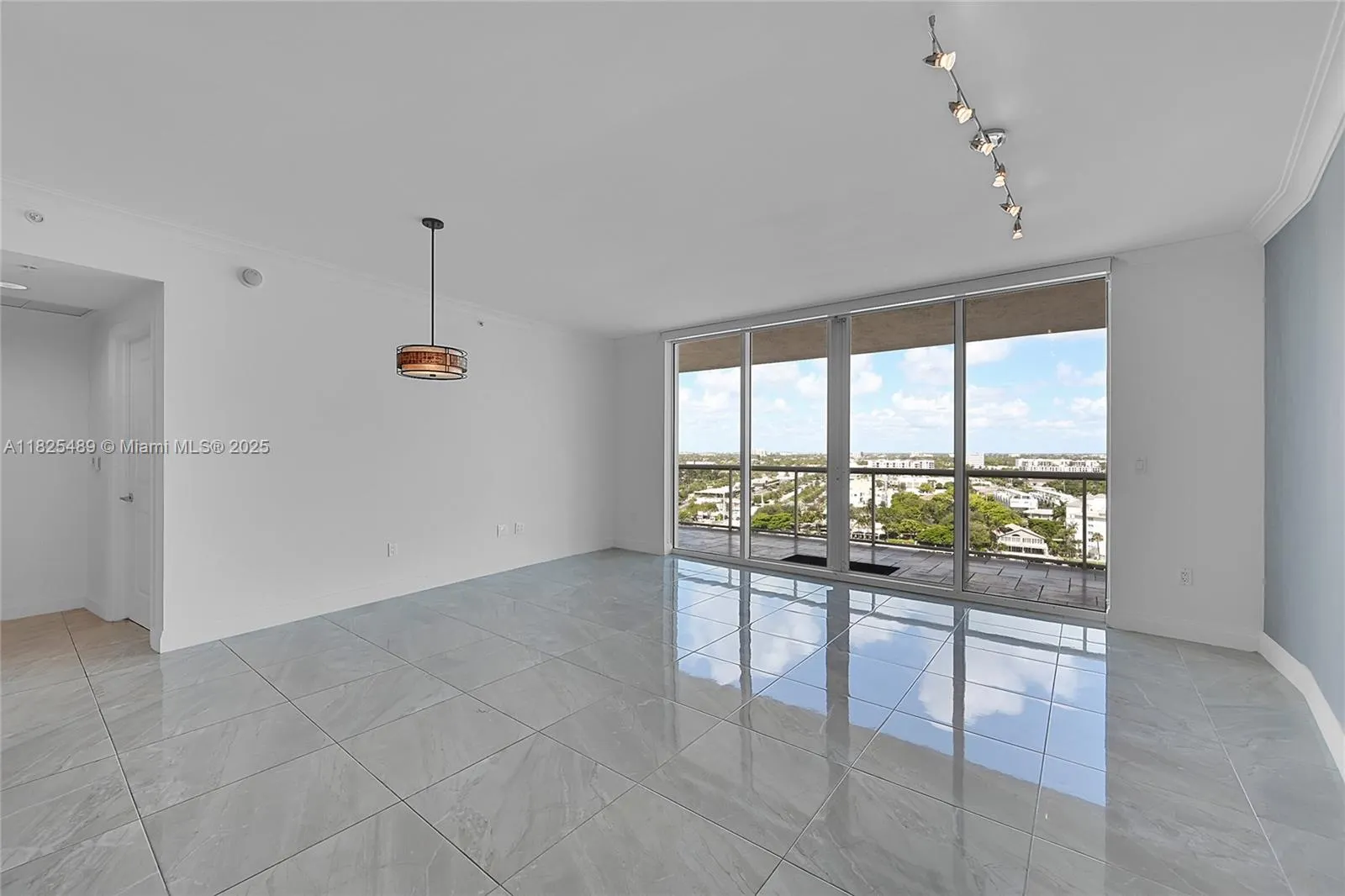 1 N Ocean Blvd, #1211