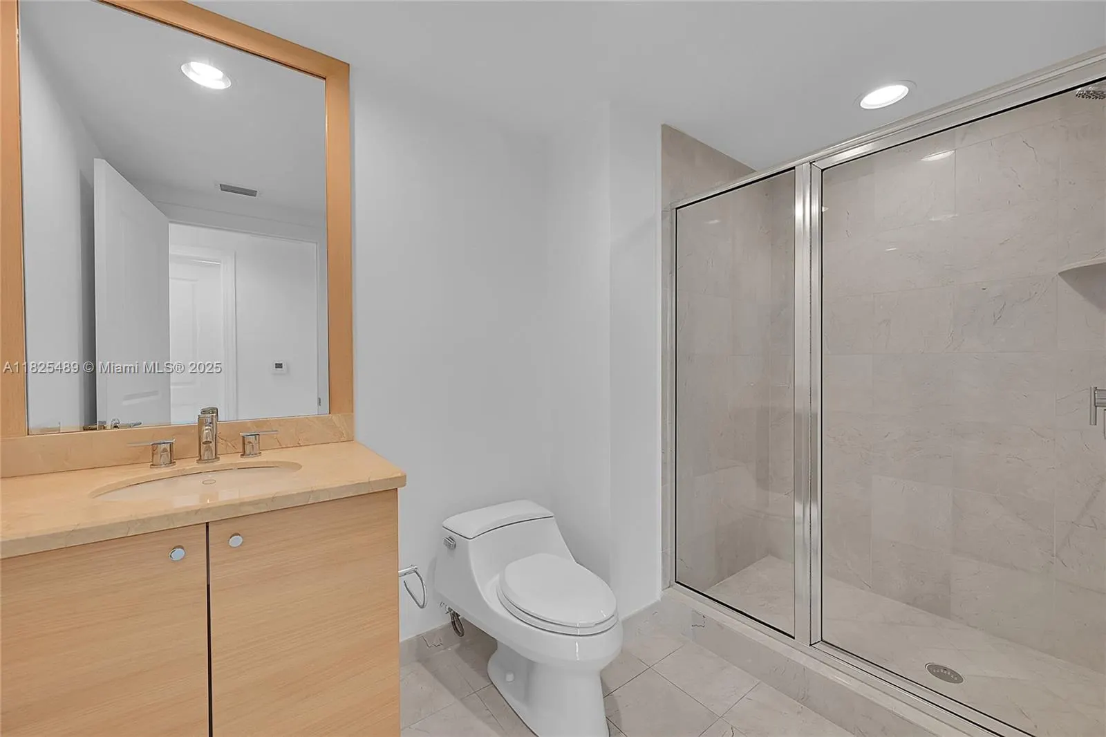 1 N Ocean Blvd, #1211