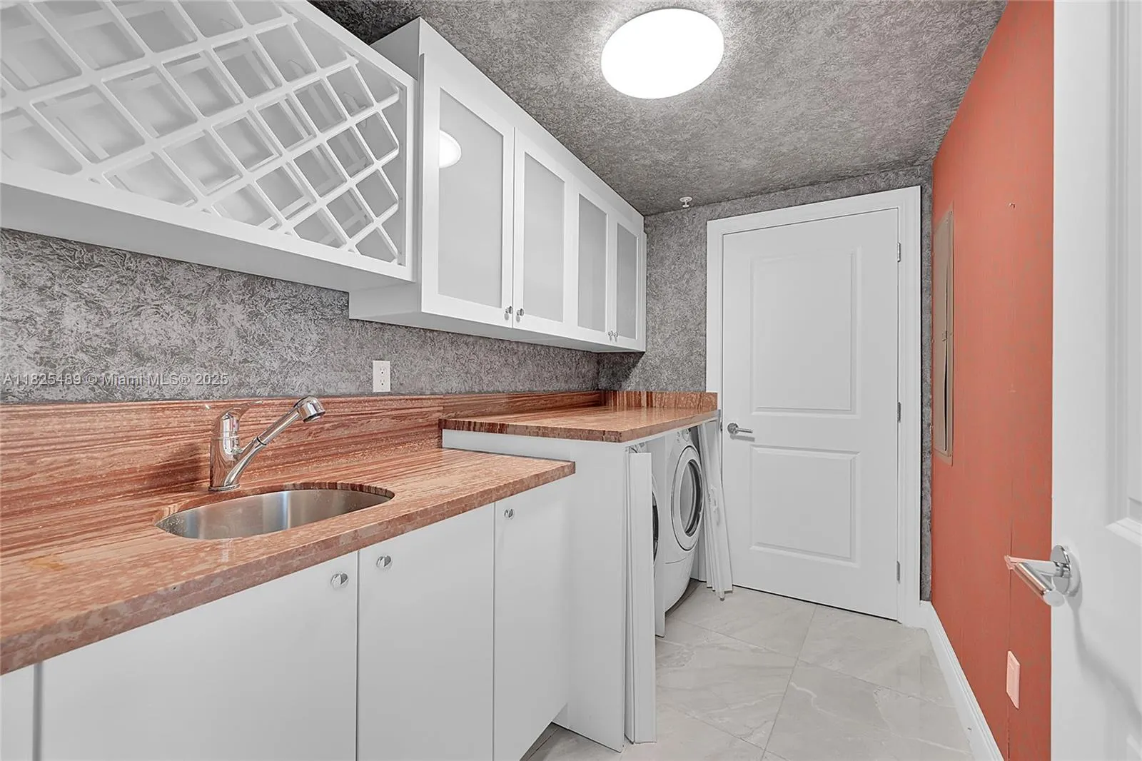 1 N Ocean Blvd, #1211