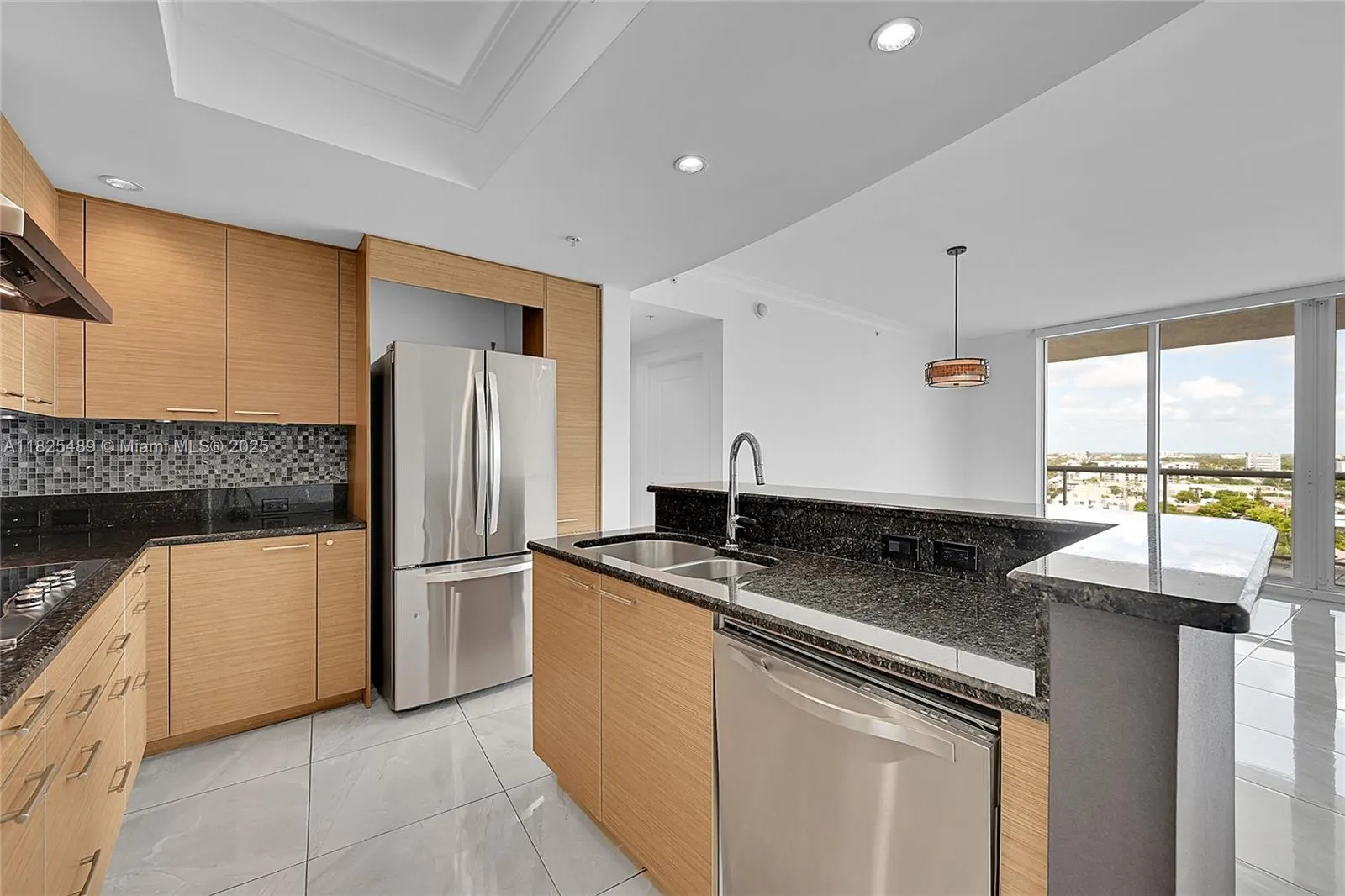 1 N Ocean Blvd, #1211
