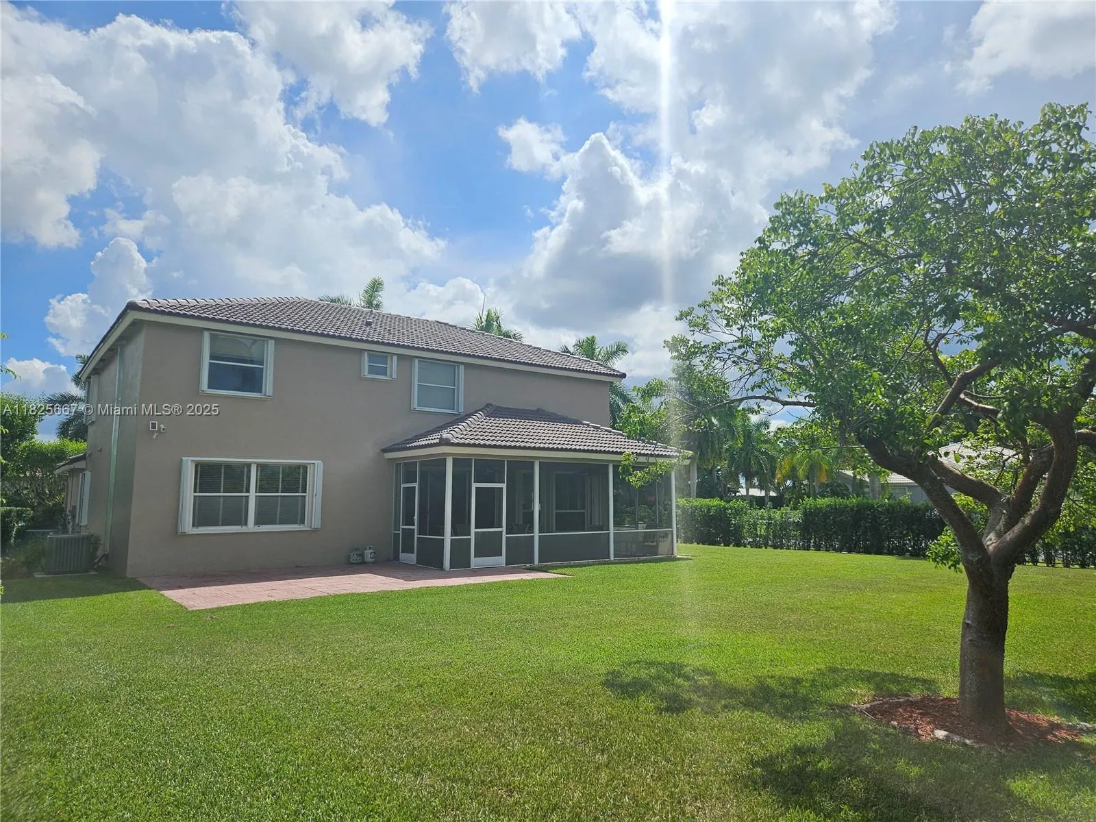 21300 Waycross Dr