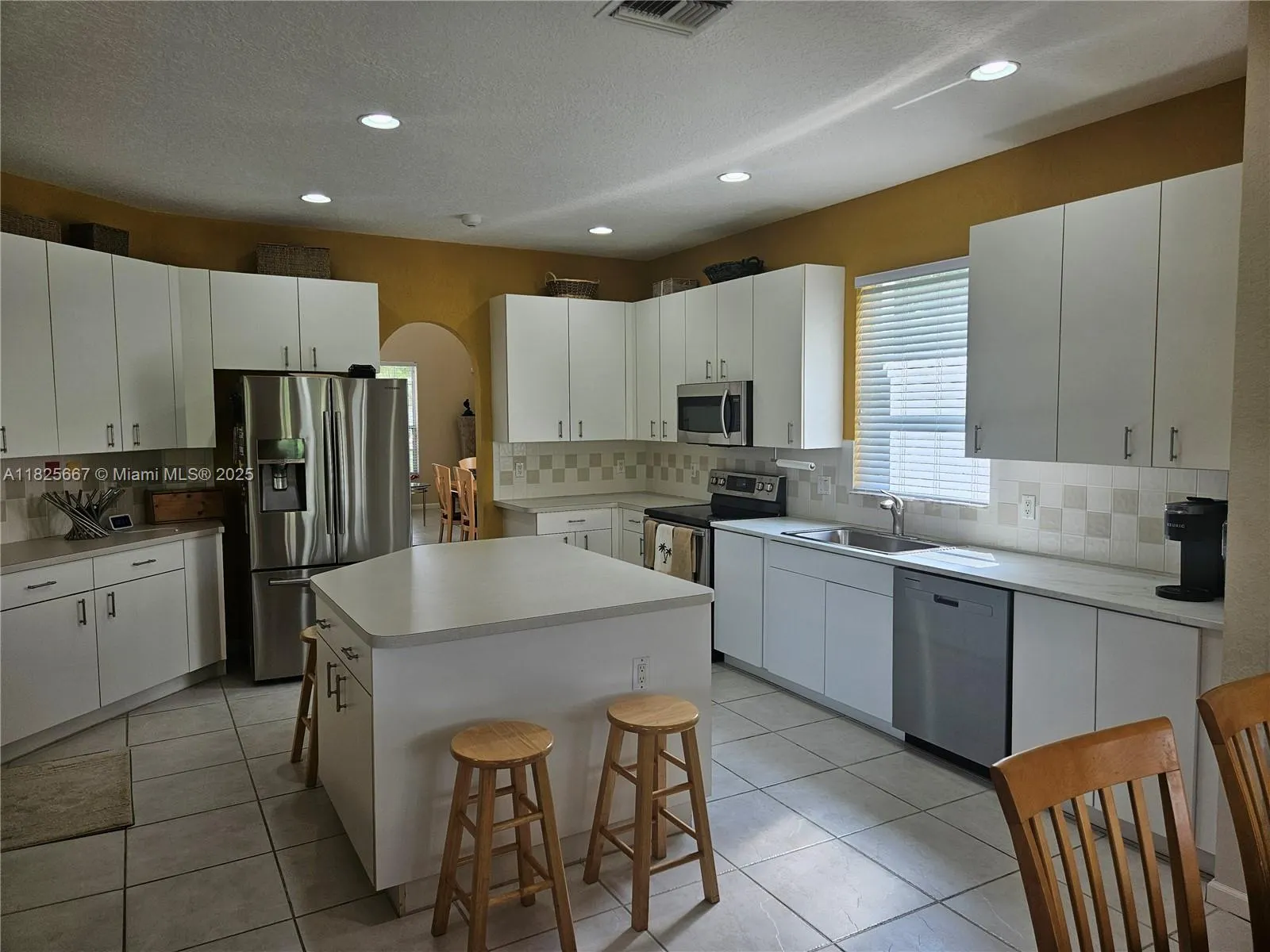 21300 Waycross Dr