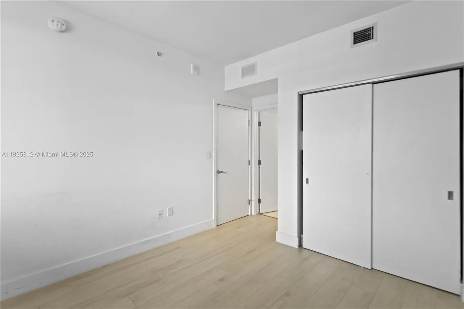 16385 Biscayne Blvd, #1918