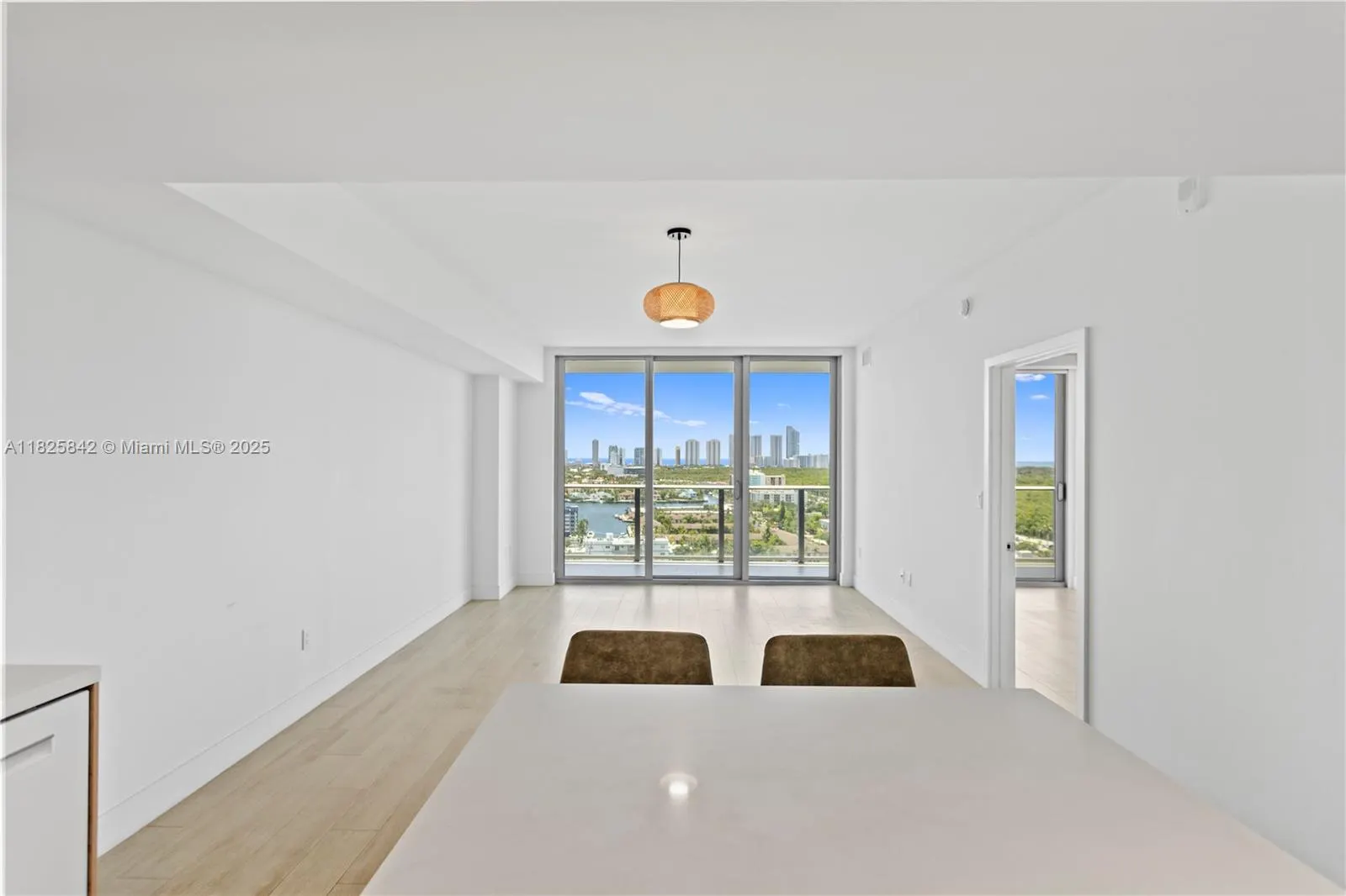 16385 Biscayne Blvd, #1918