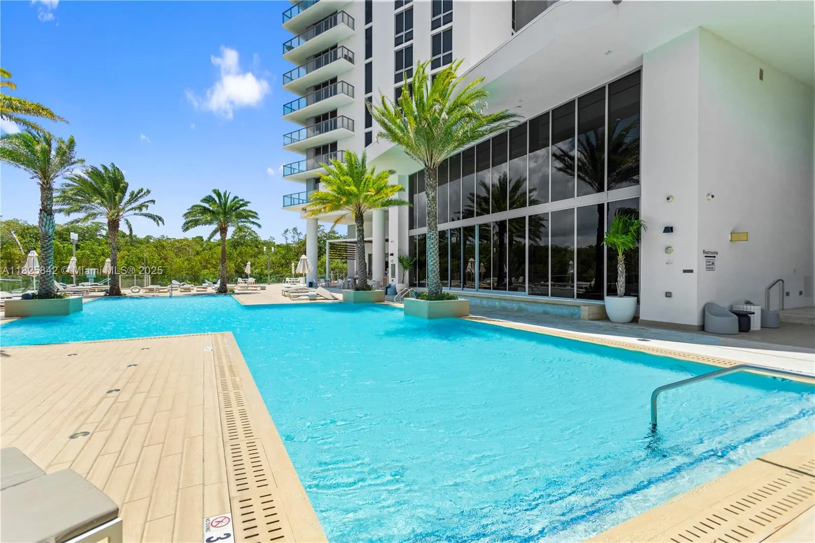 16385 Biscayne Blvd, #1918