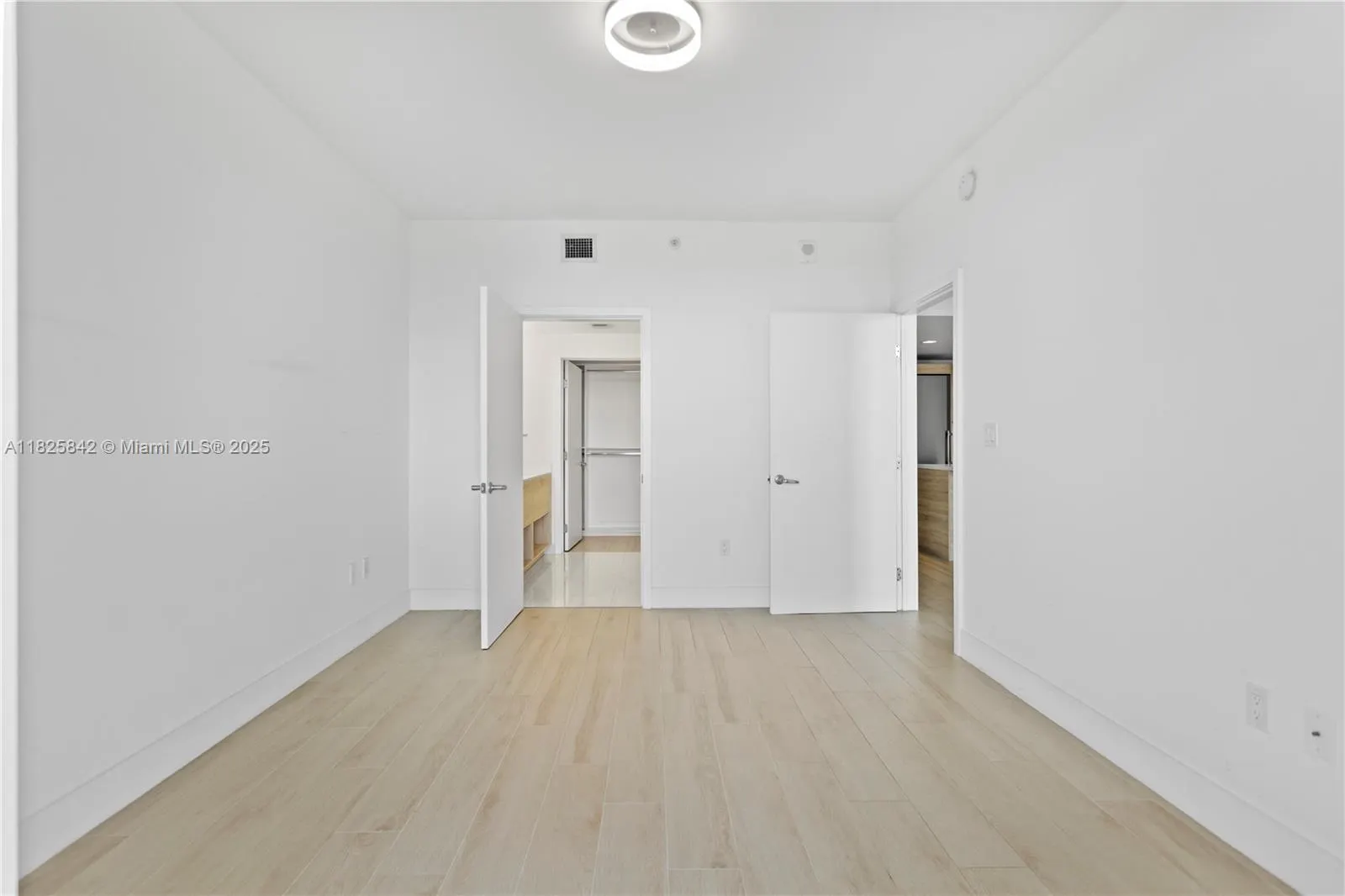 16385 Biscayne Blvd, #1918