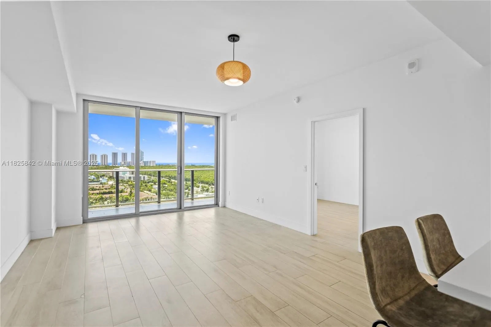 16385 Biscayne Blvd, #1918