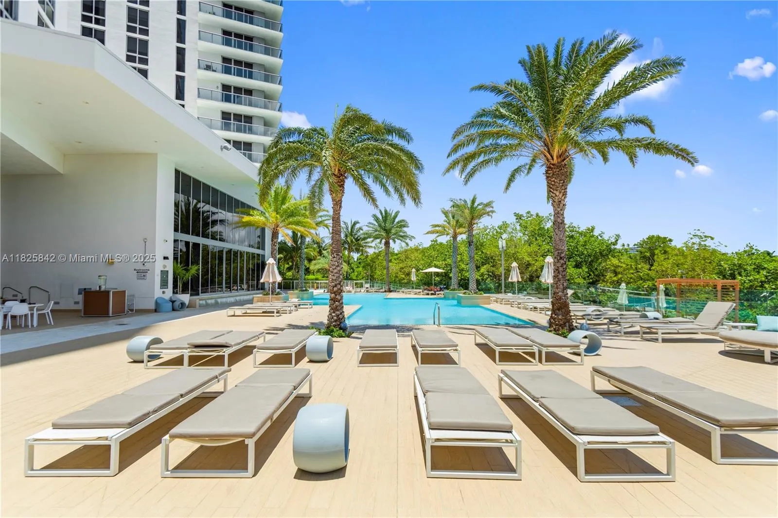 16385 Biscayne Blvd, #1918