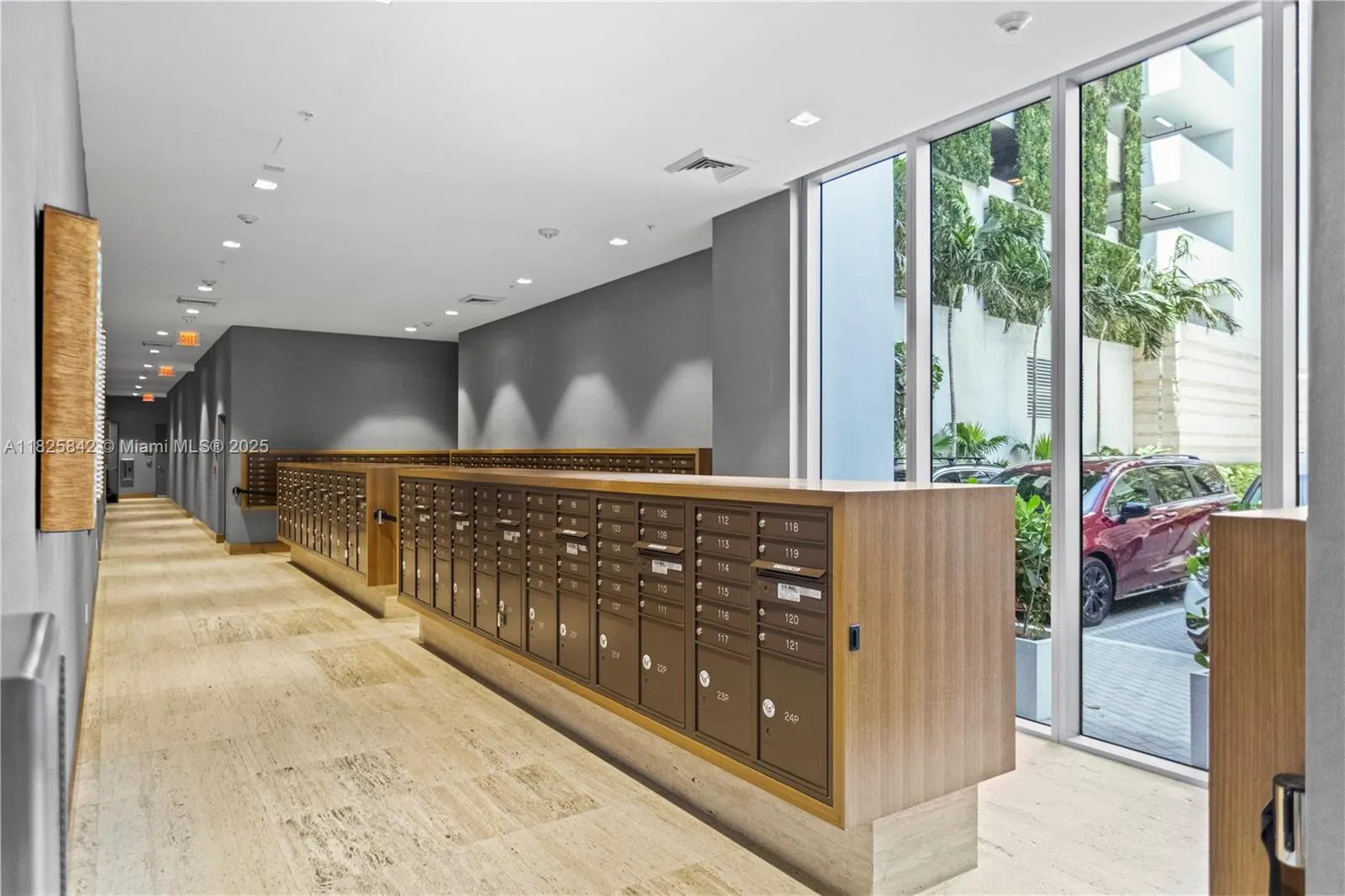 16385 Biscayne Blvd, #1918