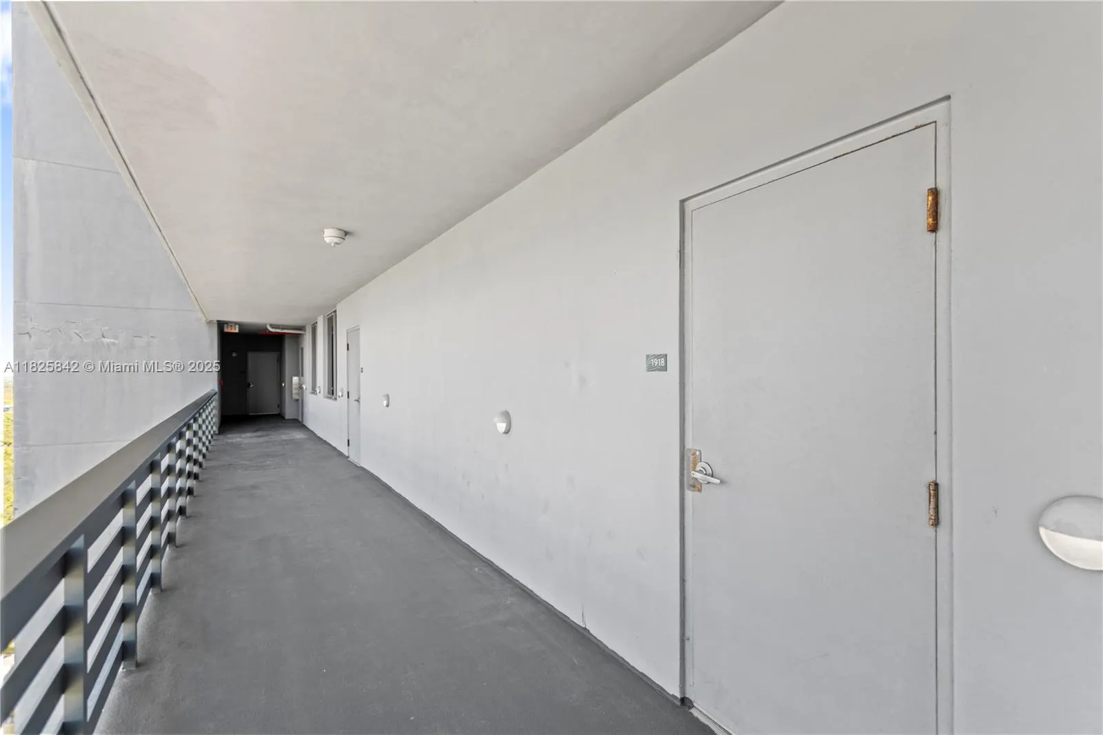 16385 Biscayne Blvd, #1918