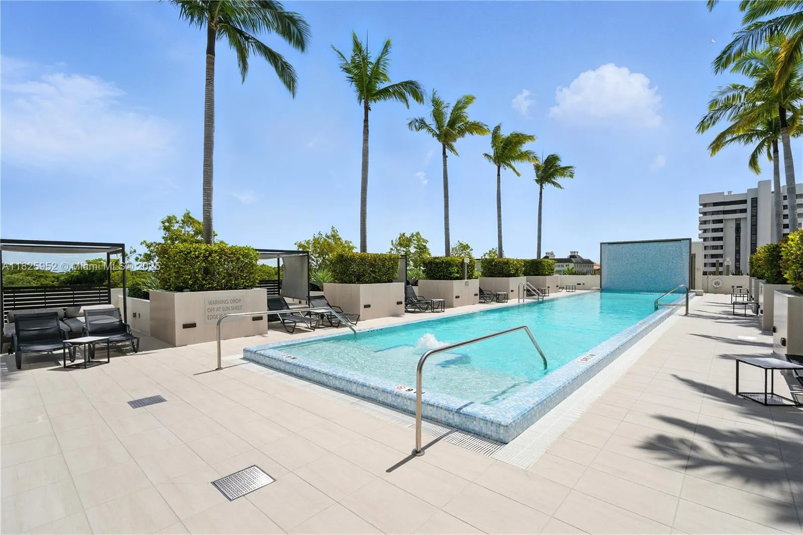 515 Valencia Ave, #301