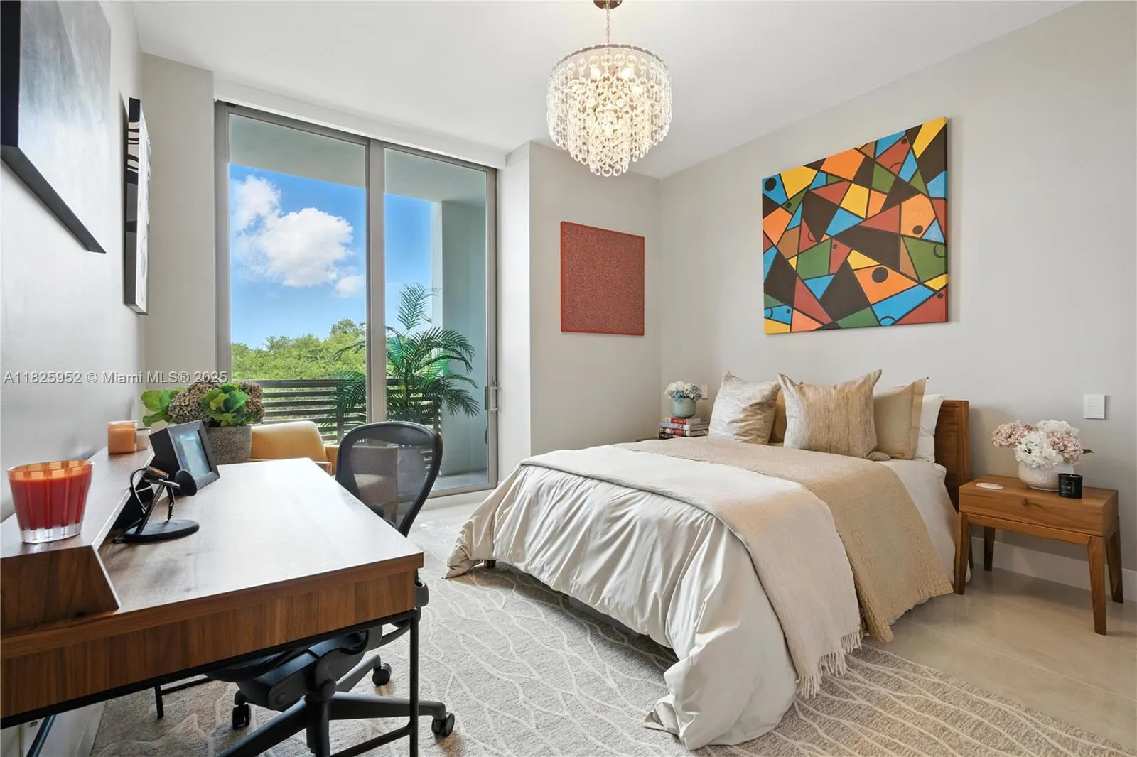 515 Valencia Ave, #301