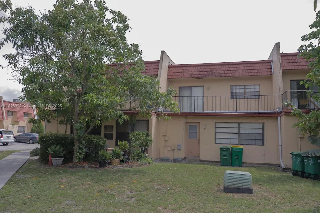 35 Pleasant Hill Ln