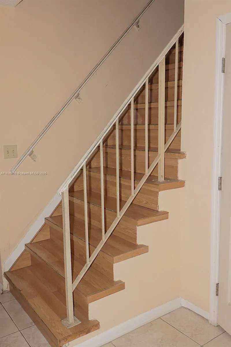 35 Pleasant Hill Ln