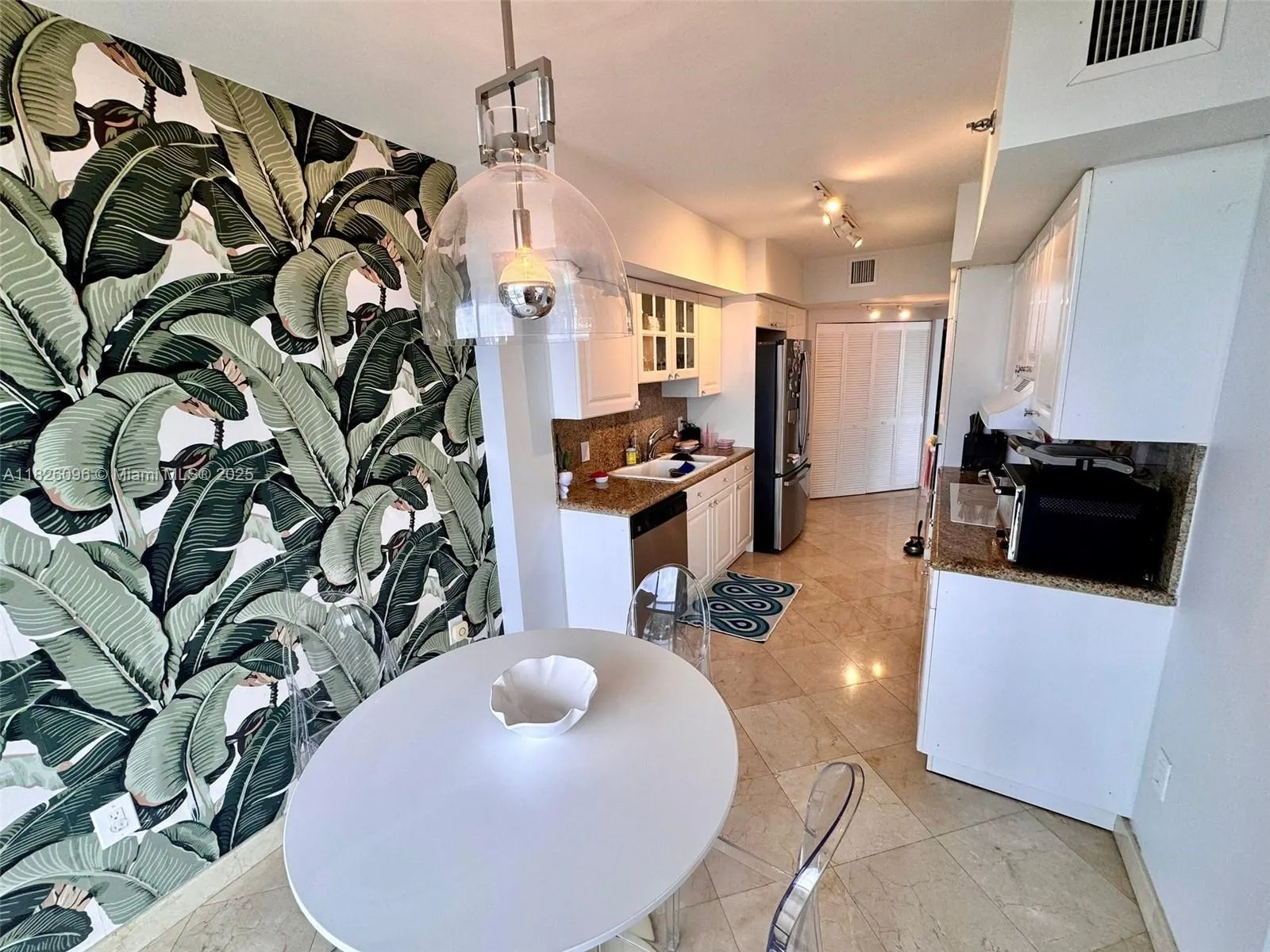8925 Collins Ave, #9G