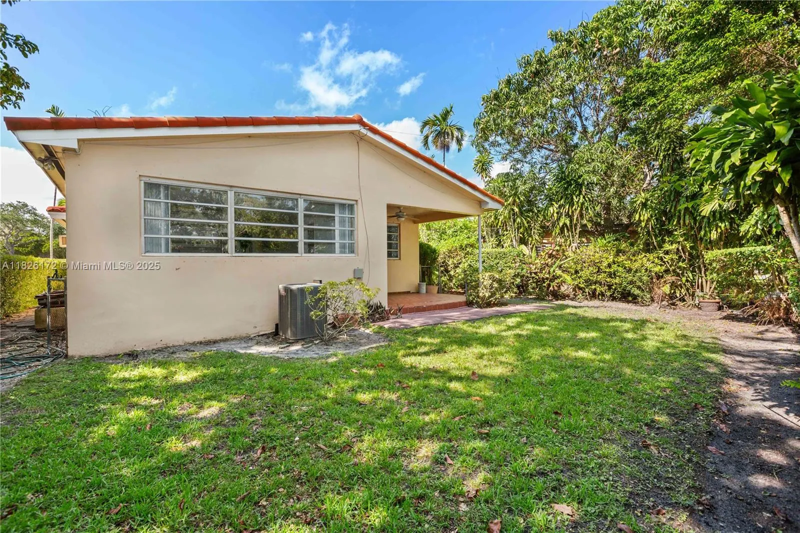 1242 Sevilla Ave