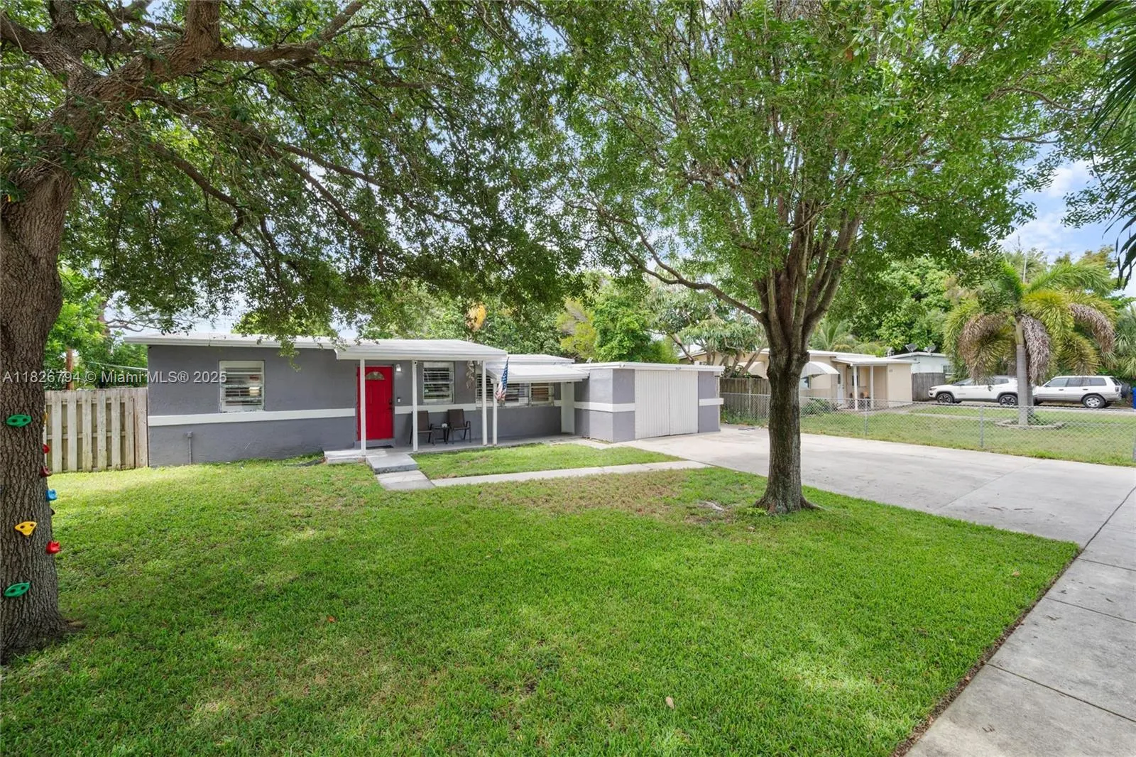 1624 NE 48th Ct