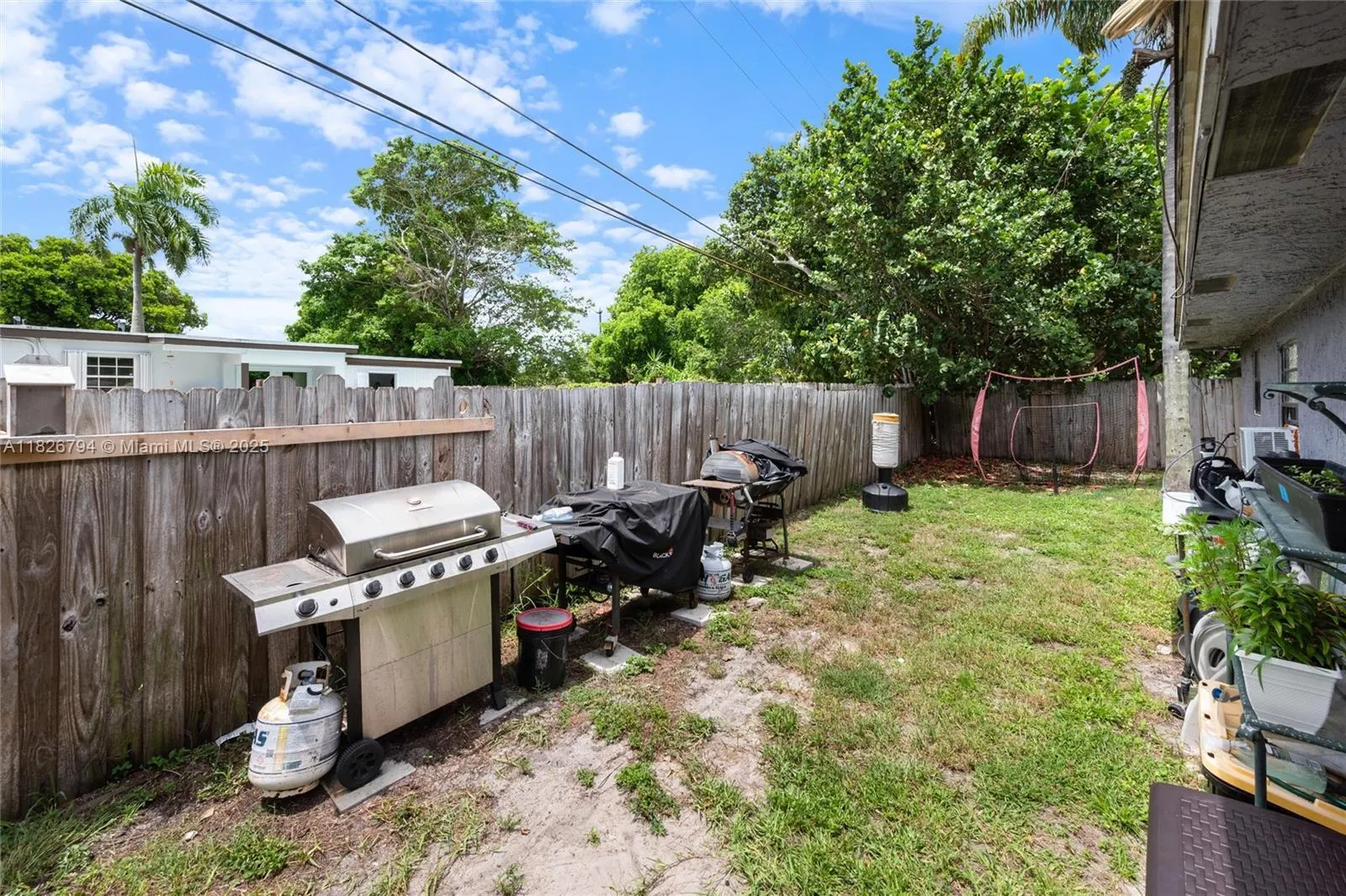 1624 NE 48th Ct