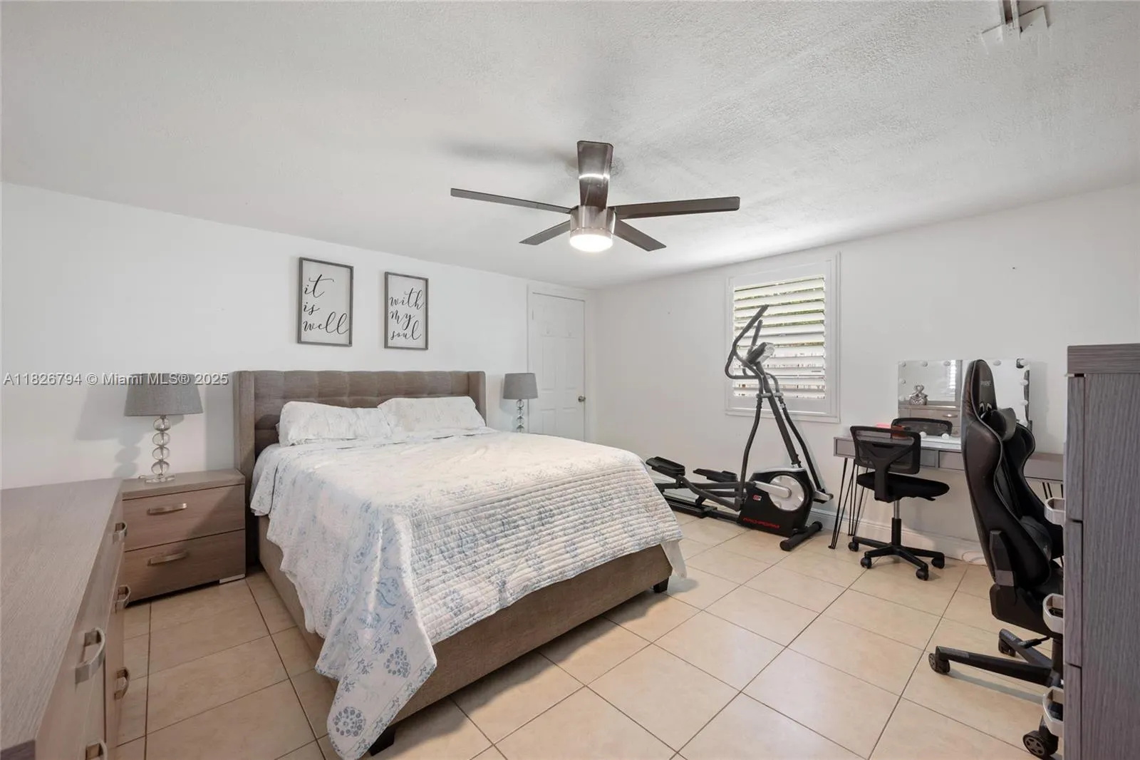 1624 NE 48th Ct