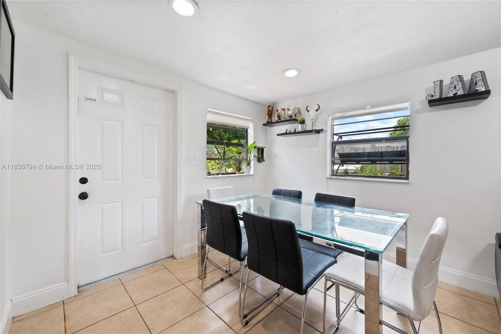 1624 NE 48th Ct