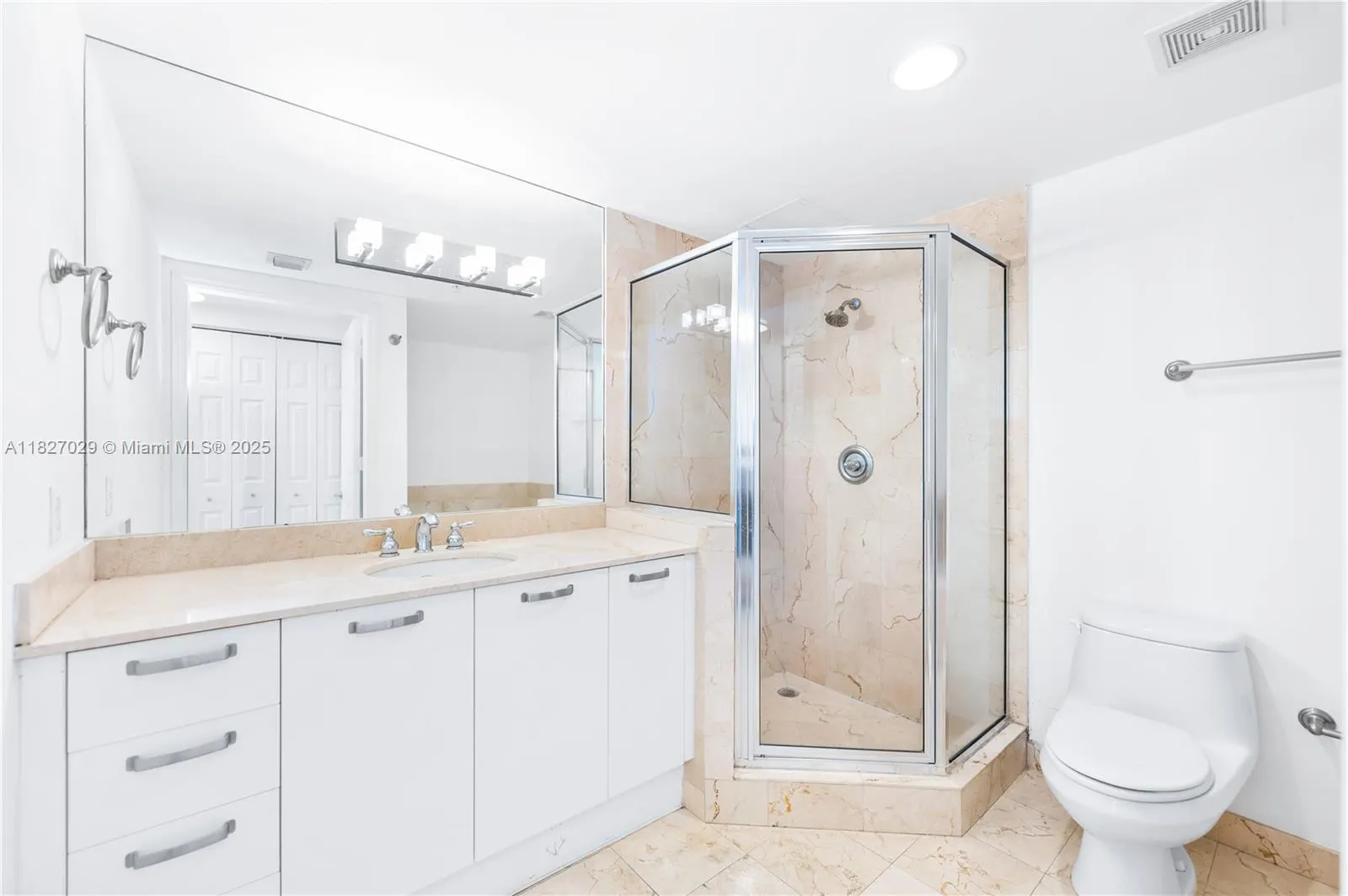 2030 S Douglas Rd, #807