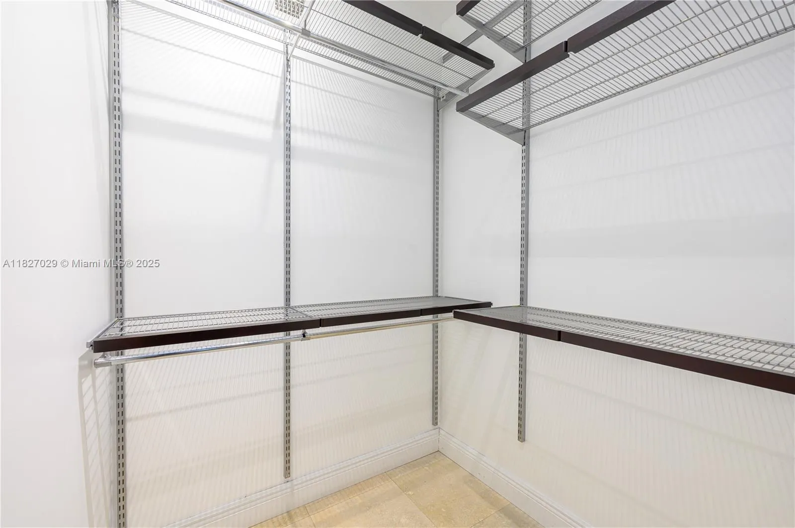 2030 S Douglas Rd, #807