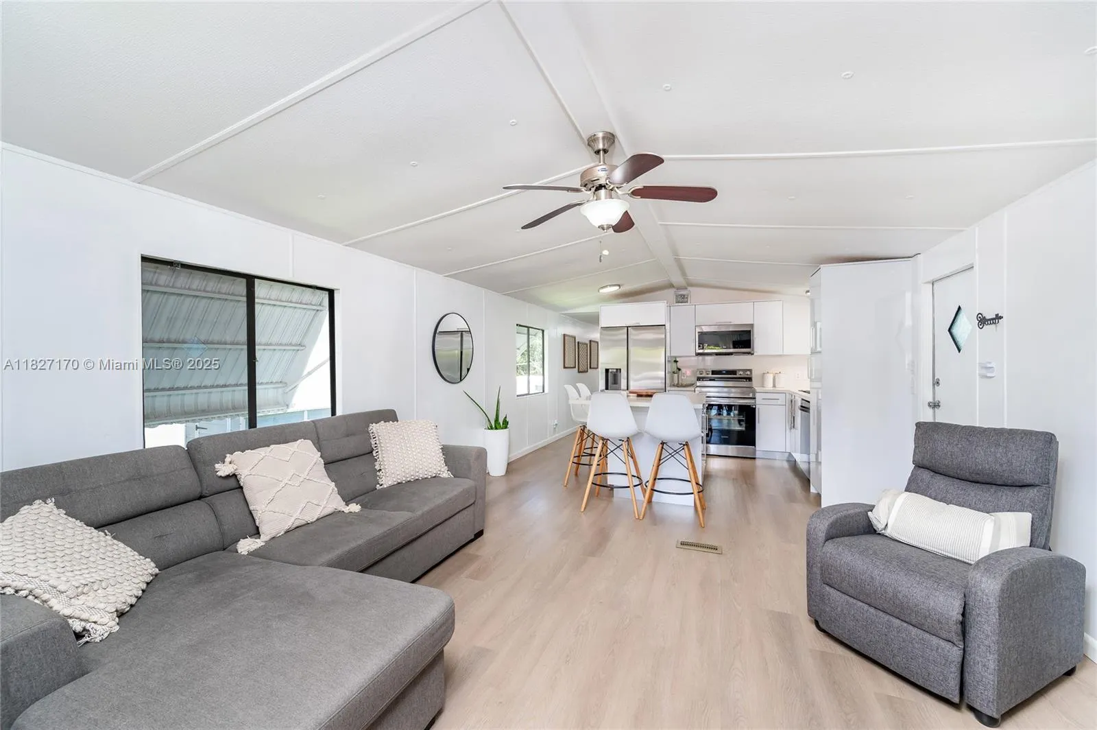 456 Bowie Ln