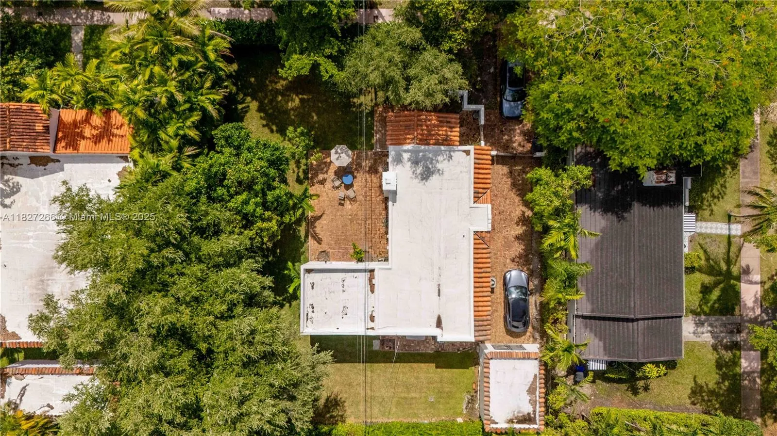 1210 Genoa St