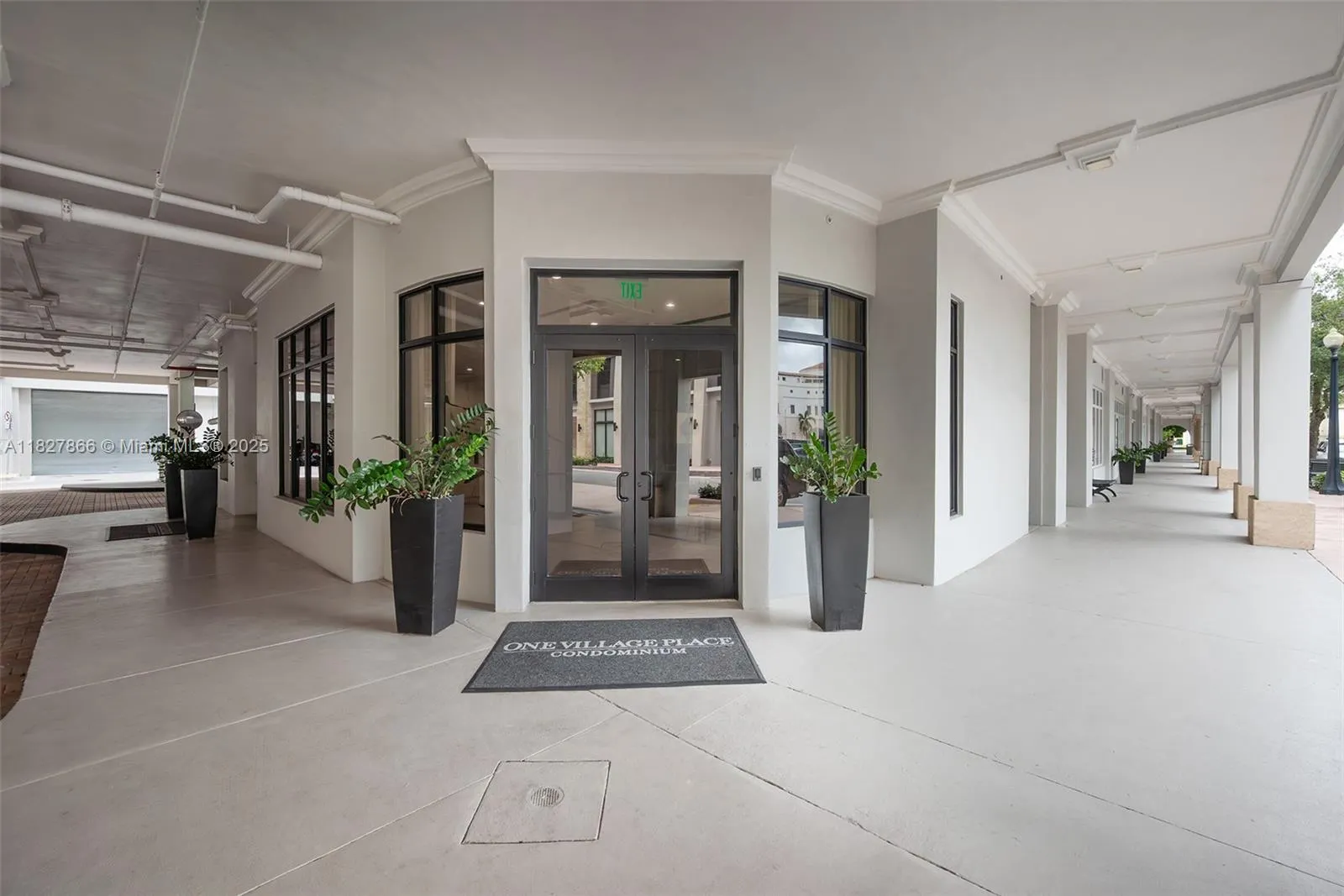 4100 Salzedo St, #515