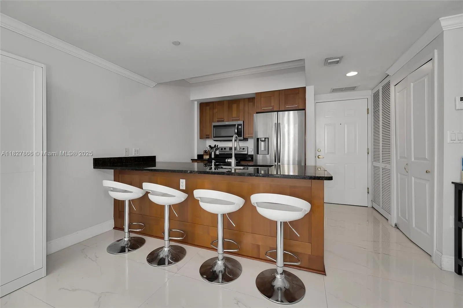 4100 Salzedo St, #515
