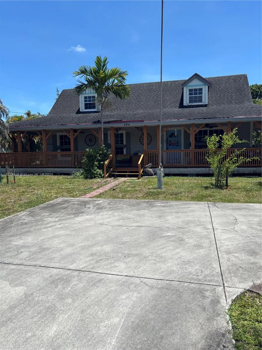 204 SW 4th Ave