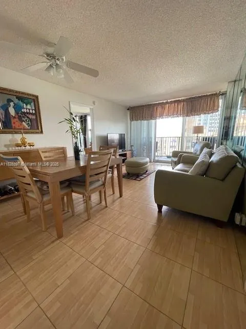 525 N Ocean Blvd, #1017