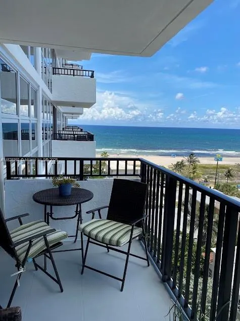 525 N Ocean Blvd, #1017