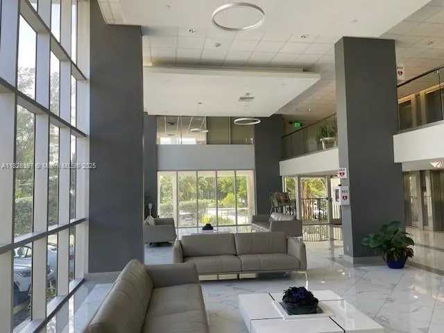 525 N Ocean Blvd, #1017