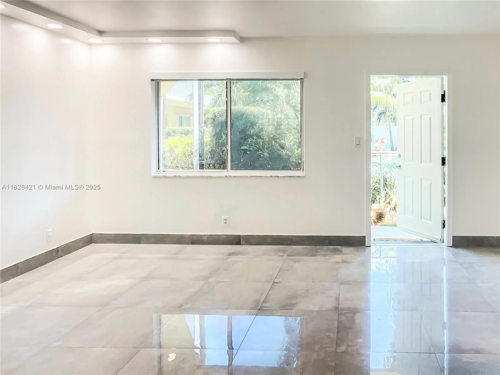 1250 Miami Rd, #2