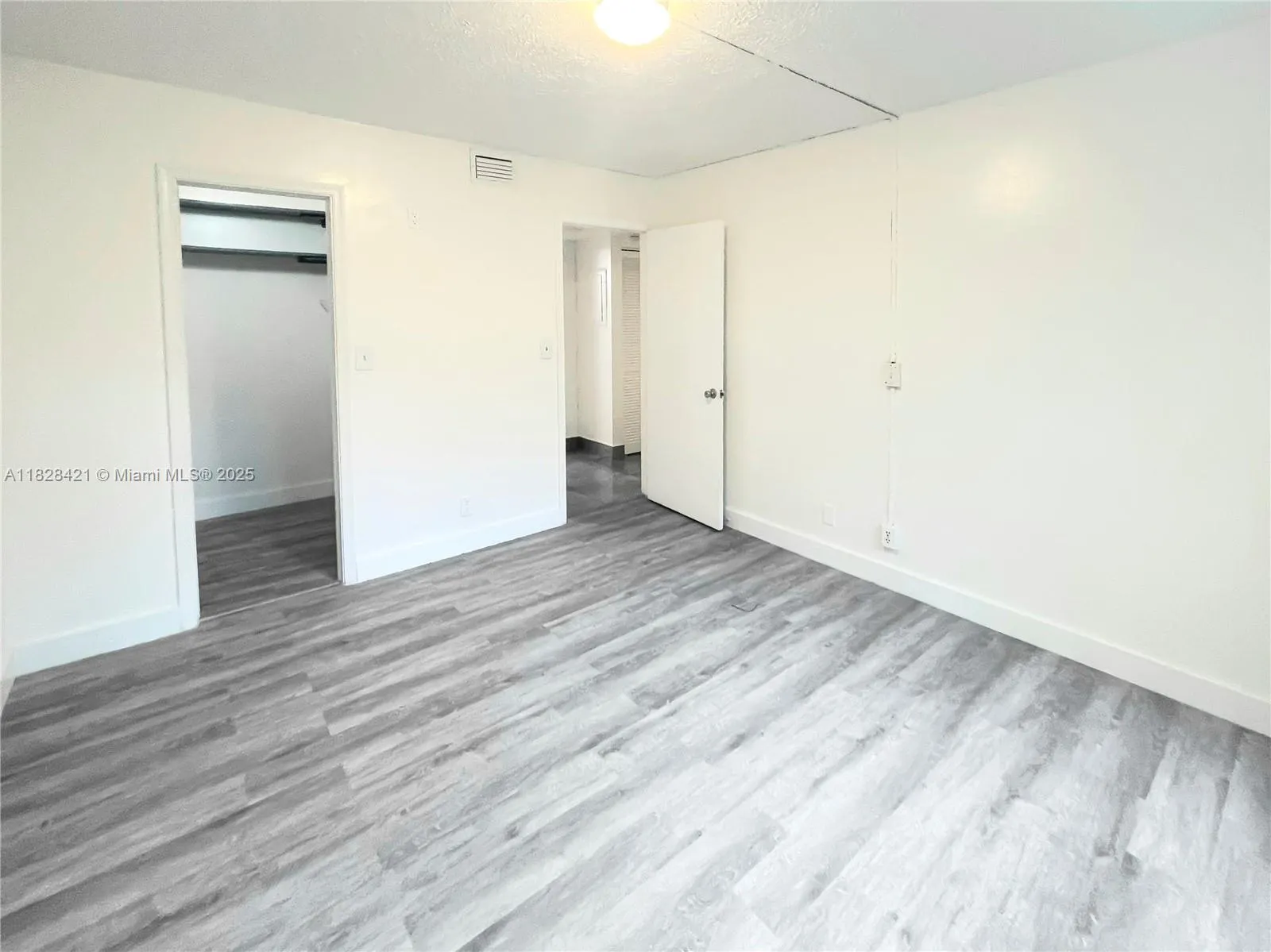 1250 Miami Rd, #2