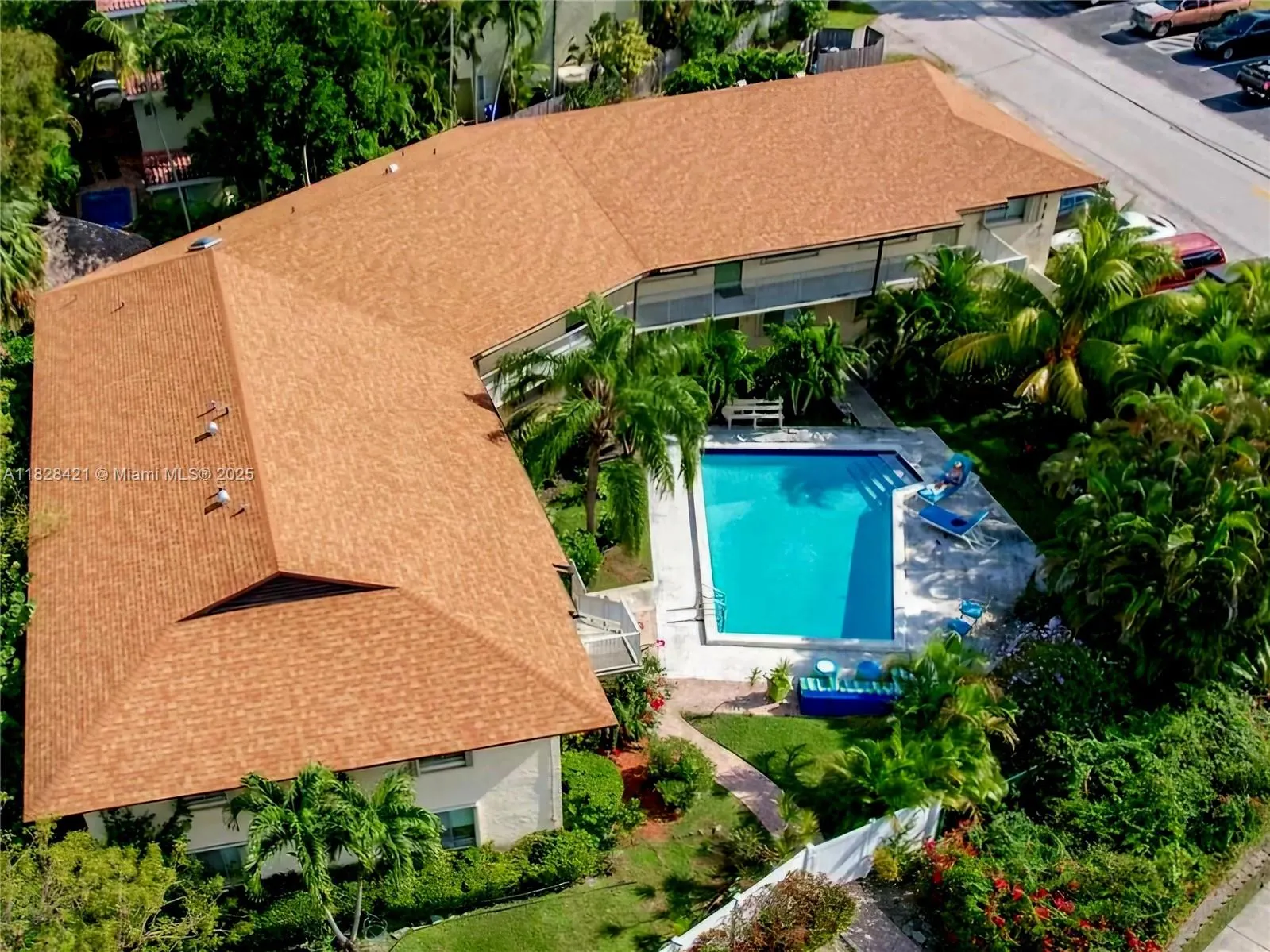1250 Miami Rd, #2