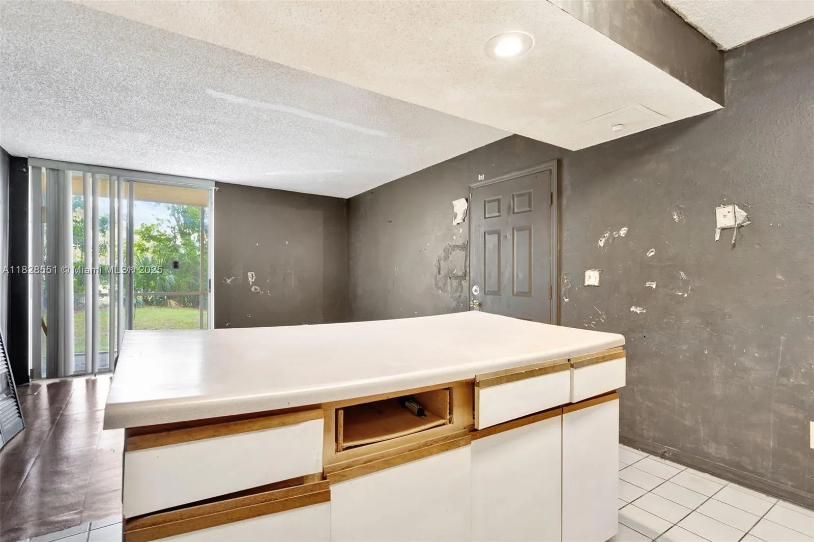 4055 W Mcnab Rd, #H103