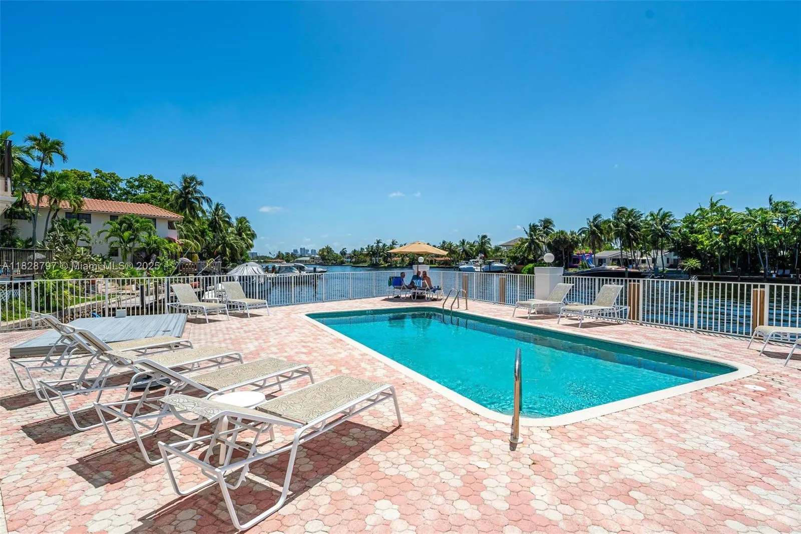 1839 Middle River Dr, #501
