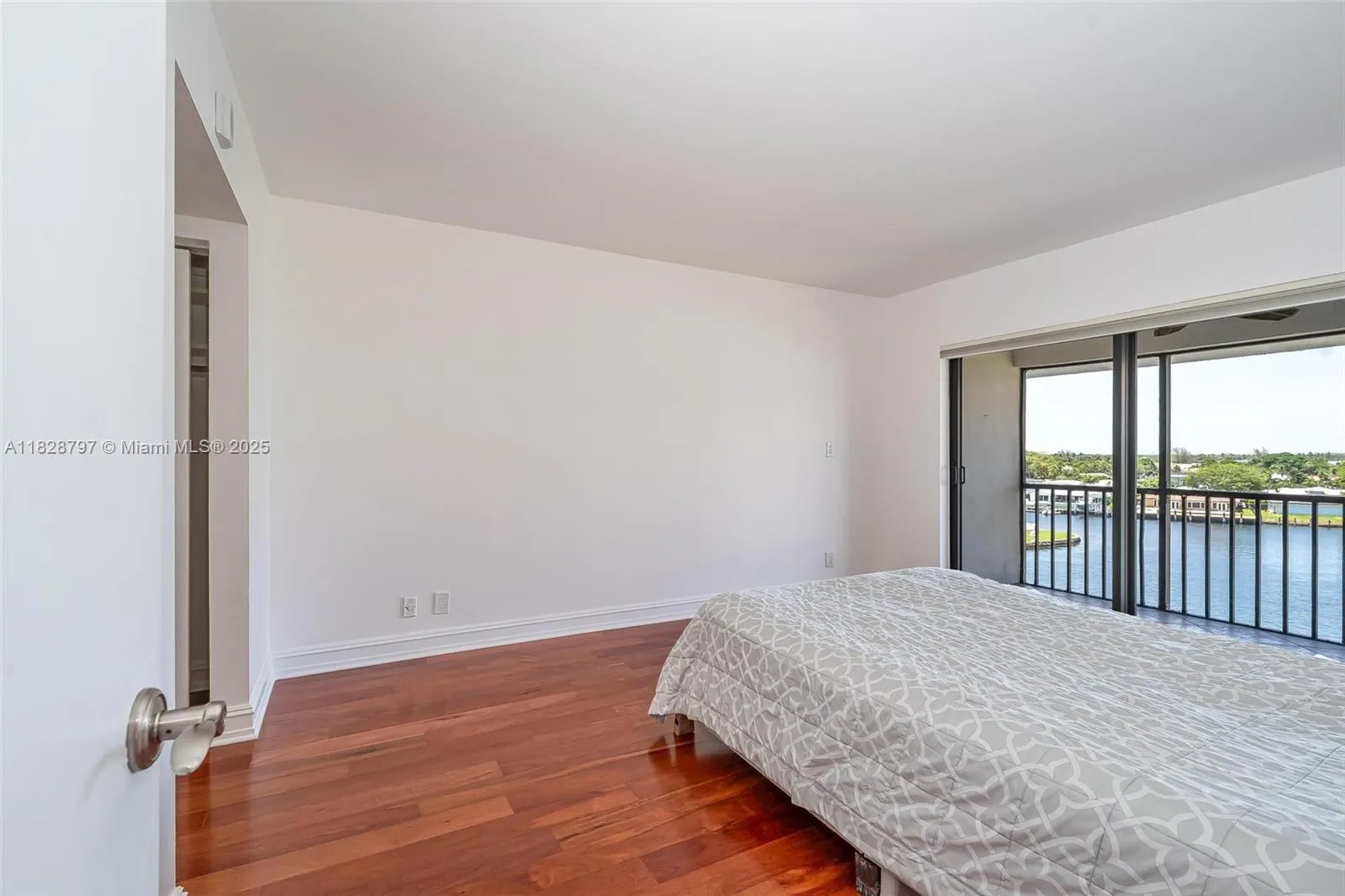1839 Middle River Dr, #501