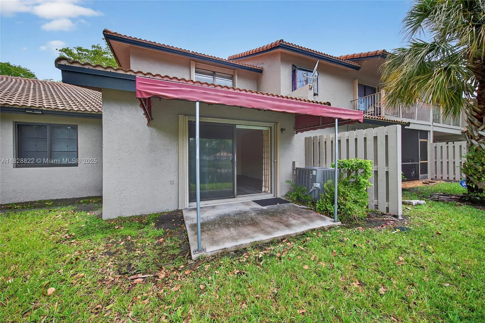 9086 Vineyard Lake Dr