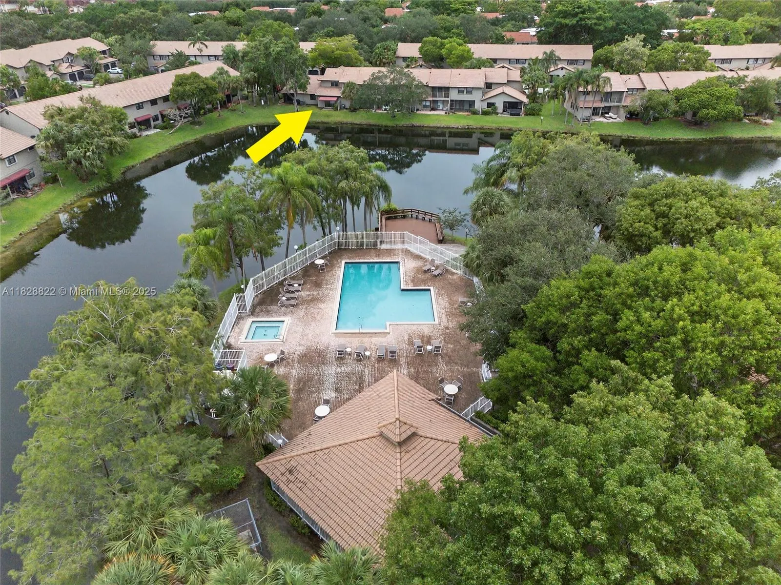 9086 Vineyard Lake Dr