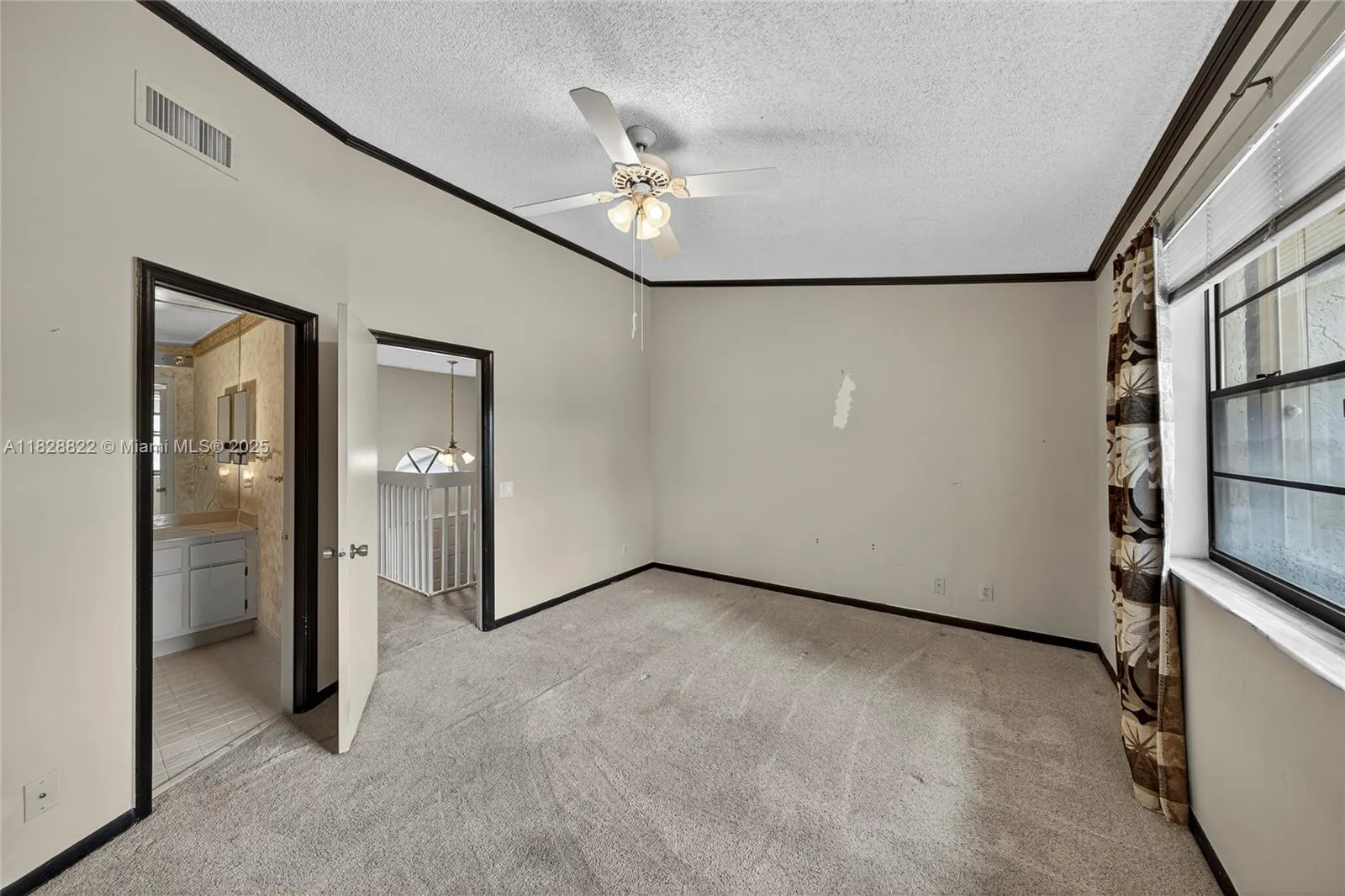 9086 Vineyard Lake Dr