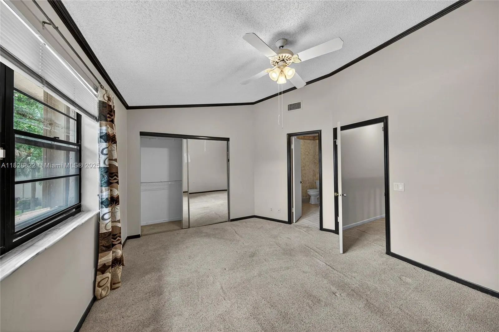 9086 Vineyard Lake Dr